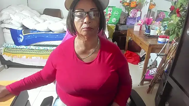 Snapshot of Mrs_mommy_ chatting on September 25, 9:12 pm Mrs mommy online show from September 25, 9:12 pm