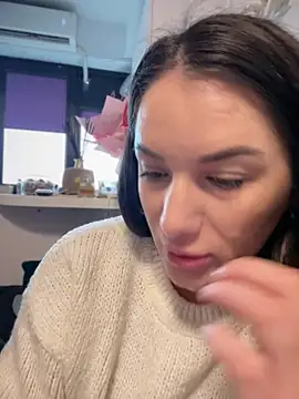 HotXMom online show from February 25, 7:51 am