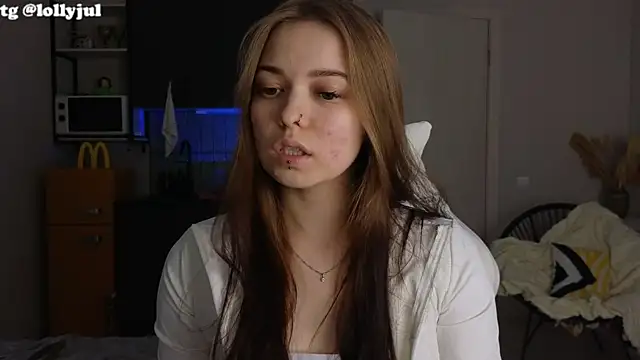 doll lol  online show from October 26, 7:20 pm