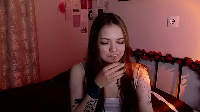 doll lol  online show from March 29, 6:07 pm