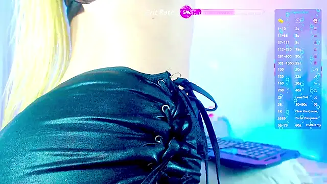 Snapshot of Brenda__01 chatting on October 9, 1:59 pm Brenda 01 online show from October 9, 1:59 pm