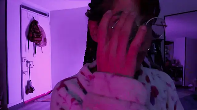 Hellen dumont online show from November 29, 2:26 am