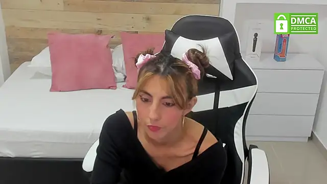 Snapshot of candy_summer28 chatting on September 12, 7:21 pm candy summer28 online show from September 12, 7:21 pm
