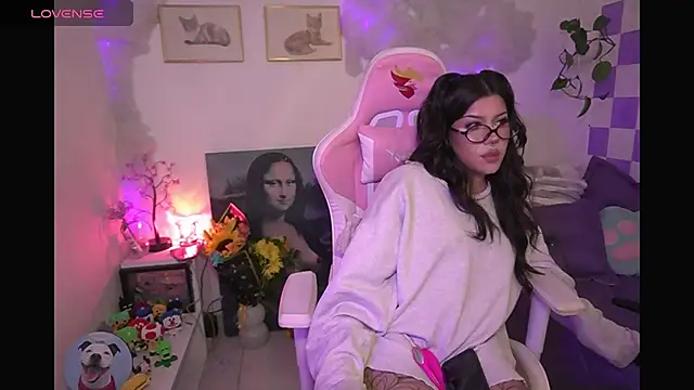 Ag4ta  online show from April 8, 2:03 am