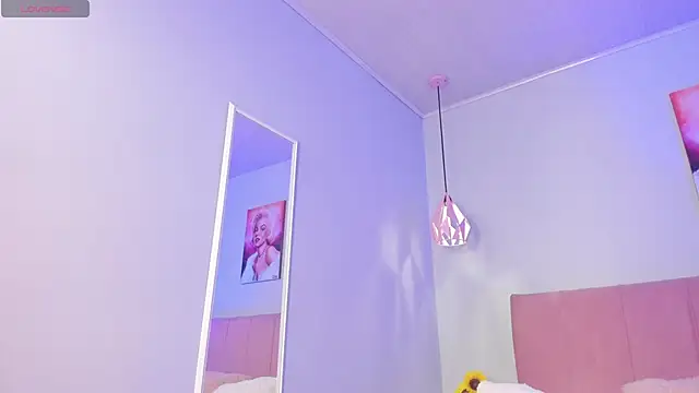 ScarletGV online show from September 9, 4:45 am