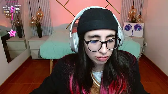 LenaRoses online show from February 19, 9:24 pm