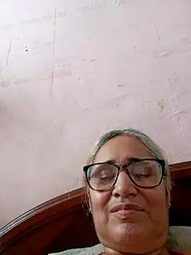  candi online show from October 31, 4:00 pm