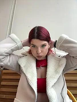 RiriRoseey online show from March 31, 9:31 am