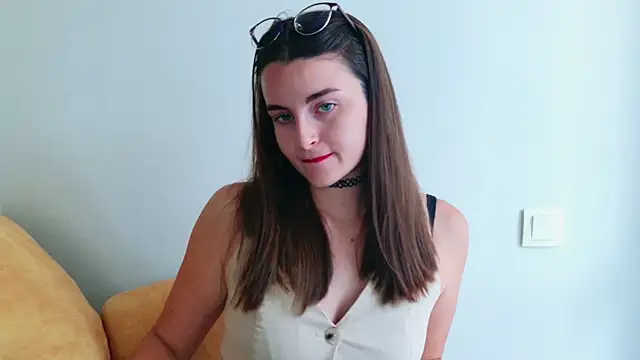 Miss Arwen online show from June 30, 10:15 am