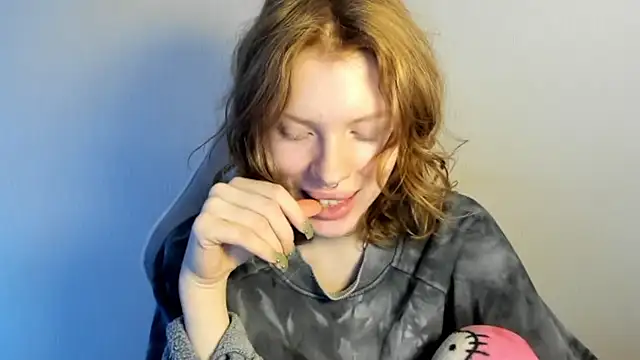 StellaDavis online show from December 17, 8:18 am