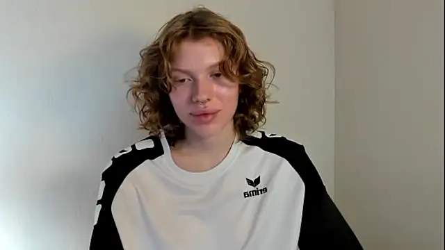 StellaDavis online show from November 4, 9:47 am