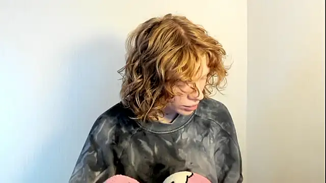 StellaDavis online show from October 21, 11:25 am