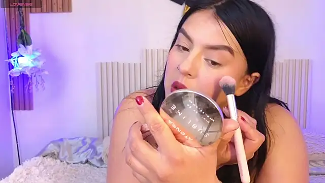  poison sweet online show from April 6, 5:14 pm