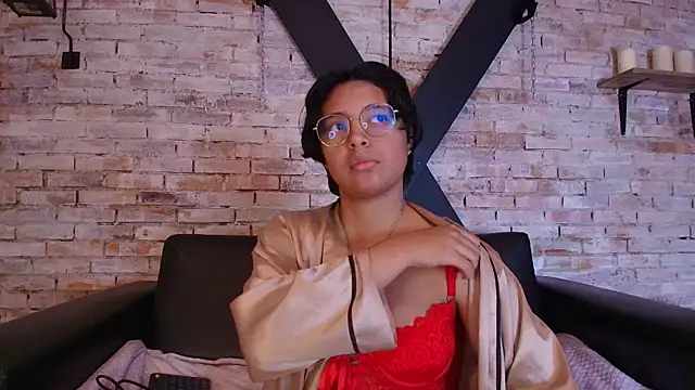 Emmapark  online show from December 14, 2:34 pm