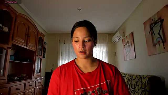Snapshot of bella_apont chatting on December 2, 11:00 am bella apont online show from December 2, 11:00 am