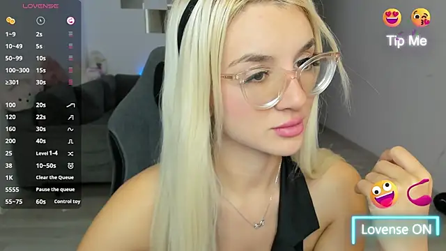 LovelyBianca online show from October 18, 8:54 pm