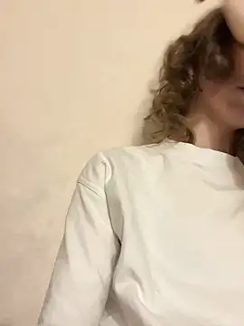 Snapshot of RinaMood chatting on October 5, 11:48 am RinaMood online show from October 5, 11:48 am