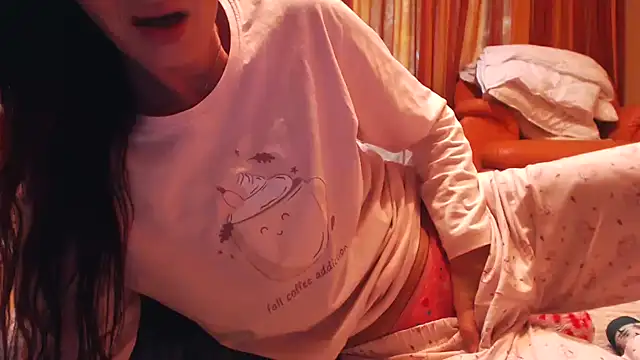 Snapshot of LovelyAndraGirl chatting on October 15, 12:19 pm LovelyAndraGirl online show from October 15, 12:19 pm