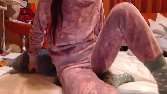 Snapshot of LovelyAndraGirl chatting on September 27, 12:29 am LovelyAndraGirl online show from September 27, 12:29 am