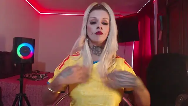 aliceesmith online show from June 12, 6:16 pm