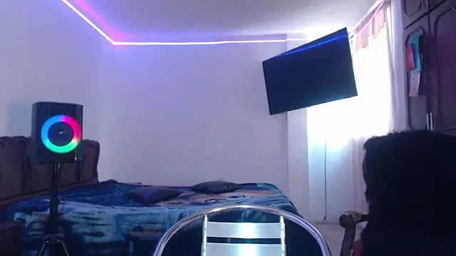 aliceesmith online show from October 17, 6:11 pm