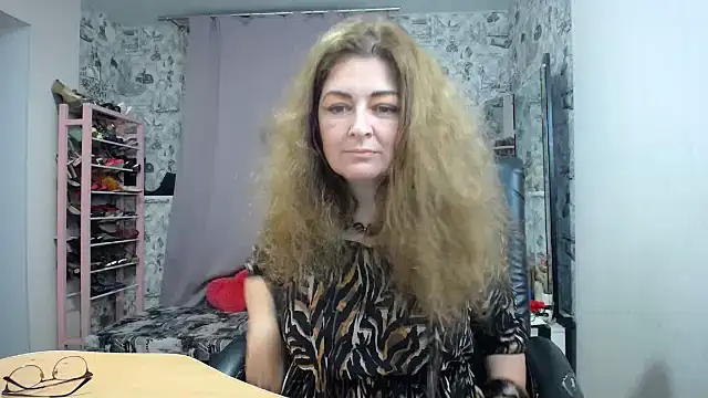 Helen1974 online show from January 10, 5:50 pm