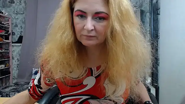 Helen1974 online show from December 2, 1:46 pm