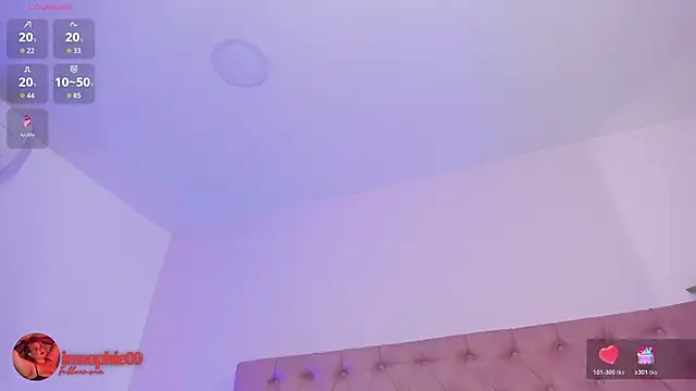 sophiarossee  online show from October 24, 12:45 pm