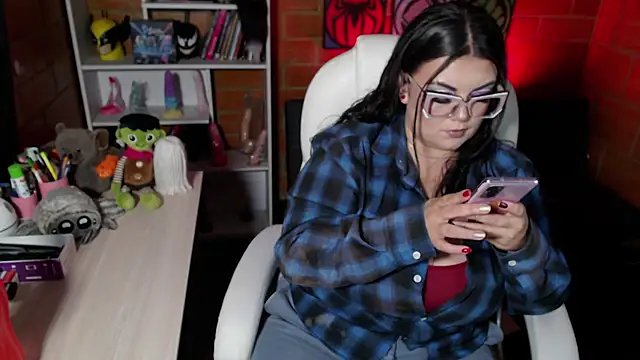 juliette rd online show from November 30, 11:14 am