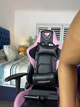 Stunning Booty online show from March 10, 4:11 pm