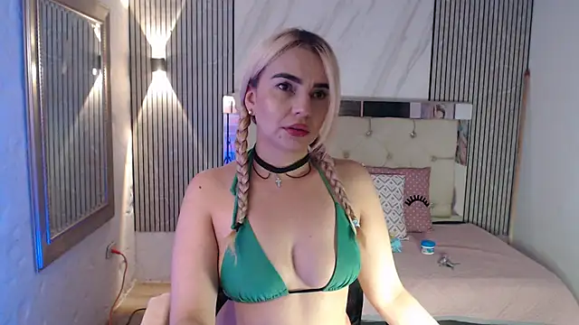 ashley  tylor online show from March 30, 3:06 am