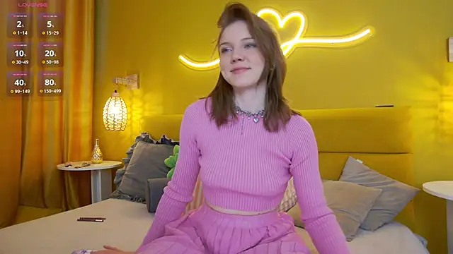 lessysweety online show from February 25, 4:00 am