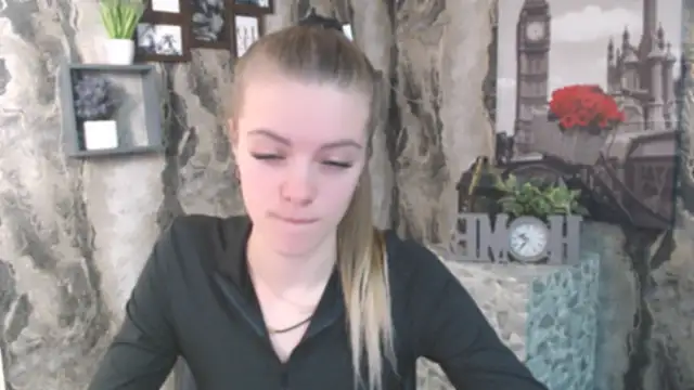 AliceFlirtt  online show from December 5, 11:33 am