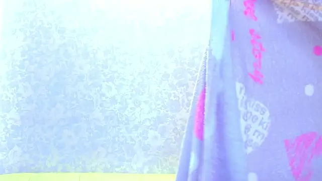 Vanessa Florence online show from April 2, 1:14 am