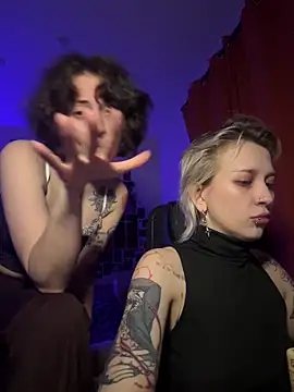 Dooubletroublee online show from April 1, 12:00 am