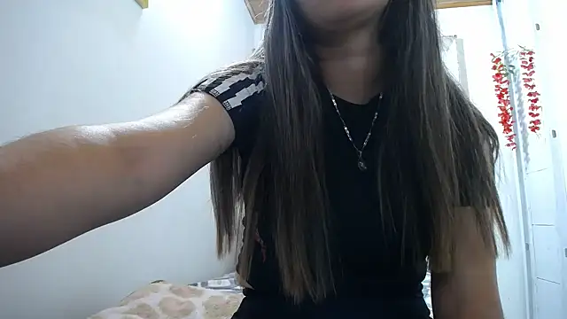 Luna girlhot  online show from April 13, 6:30 pm