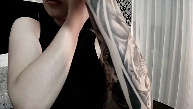 Adeelinee online show from October 25, 8:26 pm