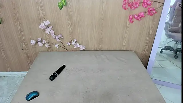 jenelotizz06 online show from March 16, 2:58 am