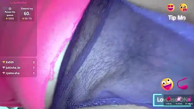 white sexy  online show from April 12, 10:51 am