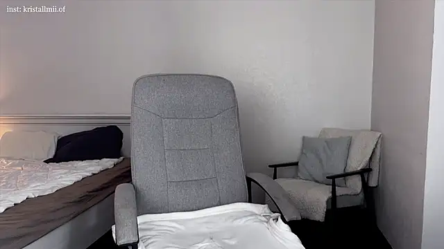 kristal lane online show from July 9, 9:39 pm