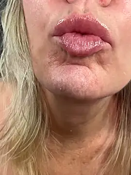 EsterHotMilf online show from October 12, 12:29 pm