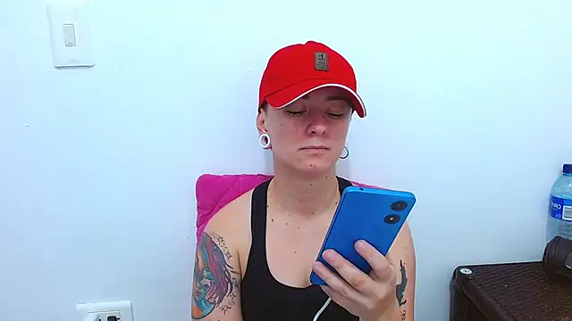 tomboyblue online show from December 3, 3:25 pm