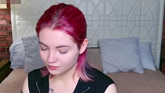 Snapshot of Lisa_Adam chatting on October 7, 6:12 pm Lisa Adam online show from October 7, 6:12 pm