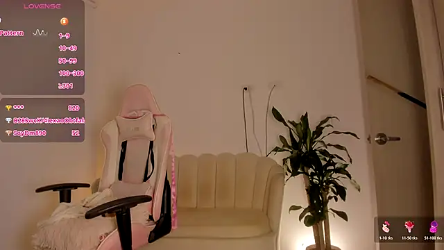 LittleSofia  online show from October 28, 4:40 am