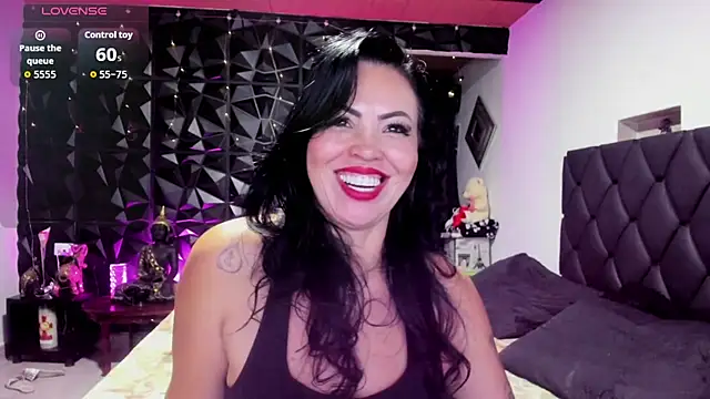 Snapshot of charlottemeyerr chatting on September 12, 4:46 am charlottemeyerr online show from September 12, 4:46 am