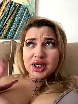 AllysonK online show from December 16, 11:27 am