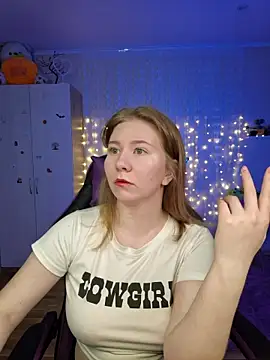 D0nna  online show from March 2, 10:04 pm