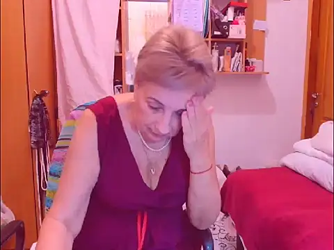 Victoria5643 online show from October 10, 7:08 pm