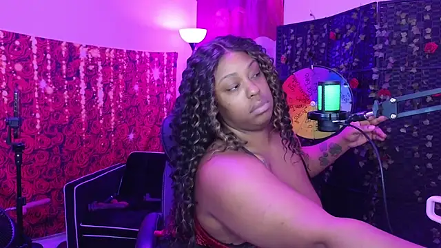 cheriserozequeen online show from March 11, 5:04 pm