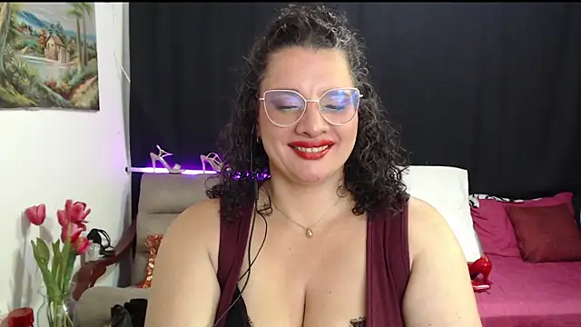 Aleja Gonzales online show from June 13, 3:37 am